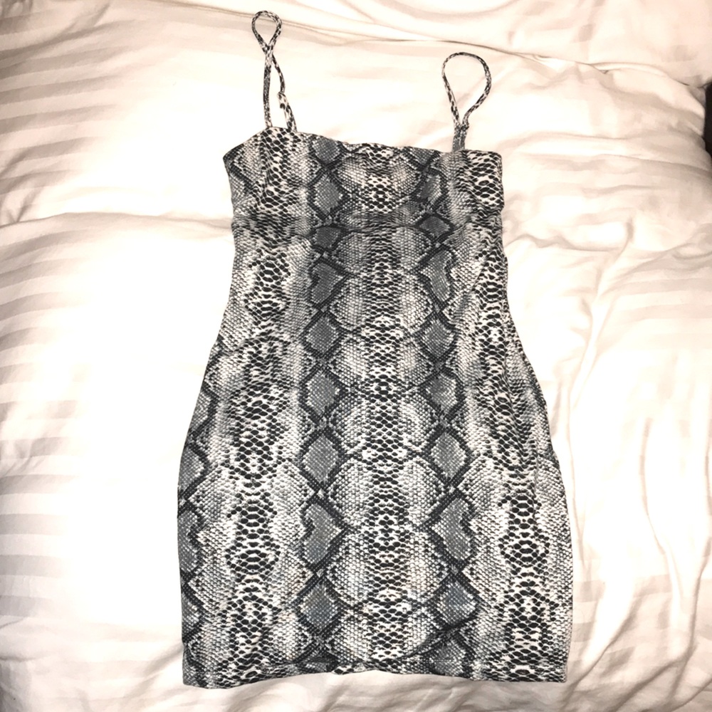 Snakeskin bodycon dress